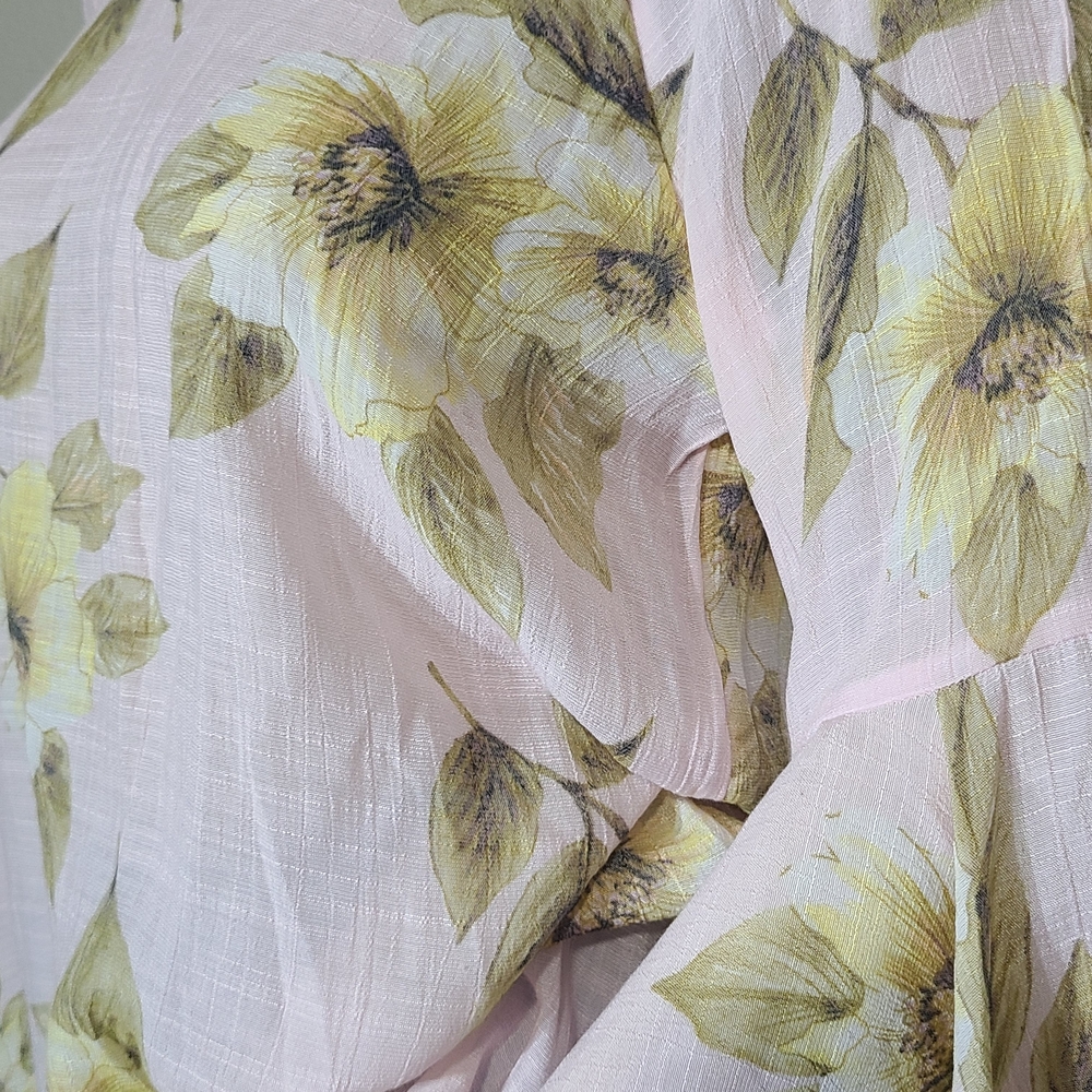 LC Lauren Conrad Light Pink Floral Blouse - Picture 5 of 6